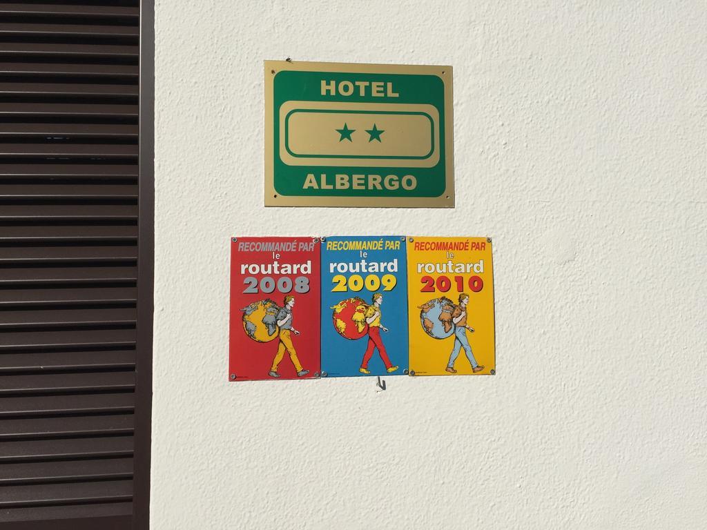 Hotel Plinio Лено Экстерьер фото